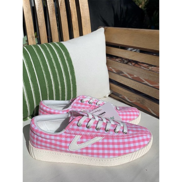 pink gingham tretorns